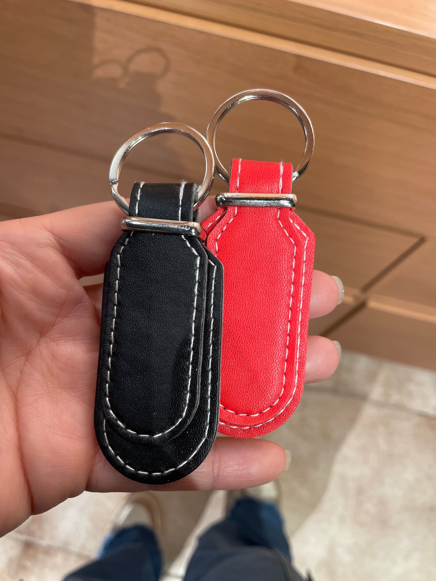 Llavero doble cuerina