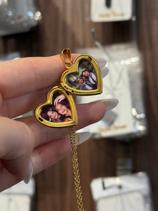 Relicario corazón ♥️ dorado