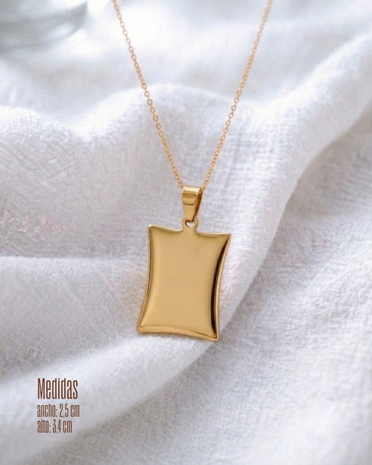 Medalla rectangular lisa dorada✨